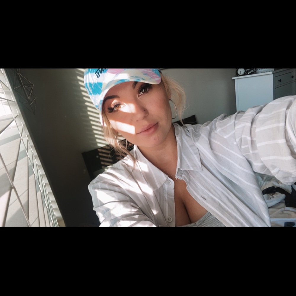 Meet your Posher, Niki